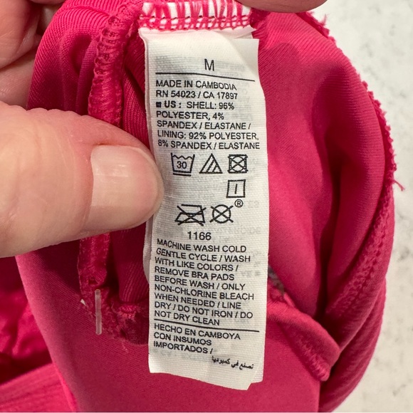 NWT Old Navy Ribbed Textured Hot Pink Plunge Bikini Top Women's Medium Padding - Picture 7 of 9